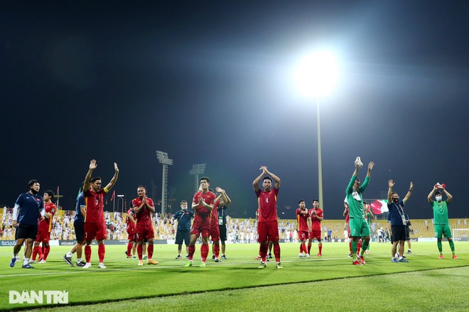 Thua sát nút UAE, đội tuyển Việt Nam vẫn đi tiếp ở vòng loại World Cup - 1 Thua sát nút UAE, đội tuyển Việt Nam vẫn đi tiếp ở vòng loại World Cup - 1