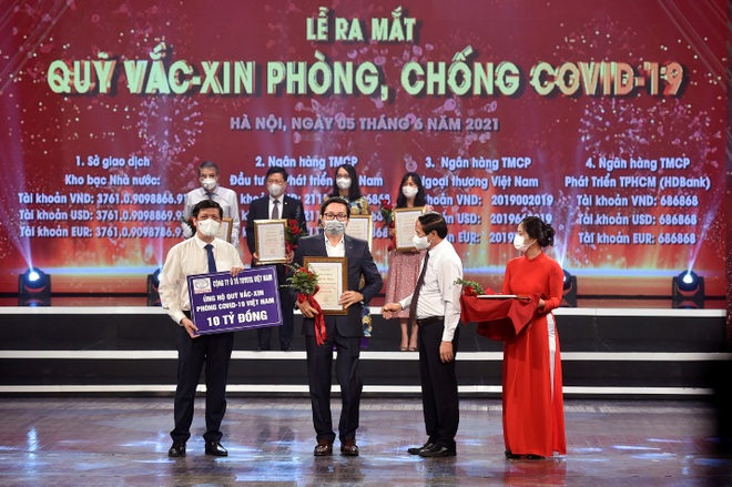 Ủng hộ Quỹ vắc xin phòng Covid-19, Toyota và hệ thống đại lý đồng hành cùng đất nước dập dịch - 1 Ủng hộ Quỹ vắc xin phòng Covid-19, Toyota và hệ thống đại lý đồng hành cùng đất nước dập dịch - 1