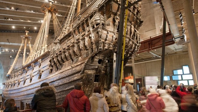 Tàu chiến khủng dài 70 m, gần 400 năm tuổi vẫn còn nguyên vẹn - 1