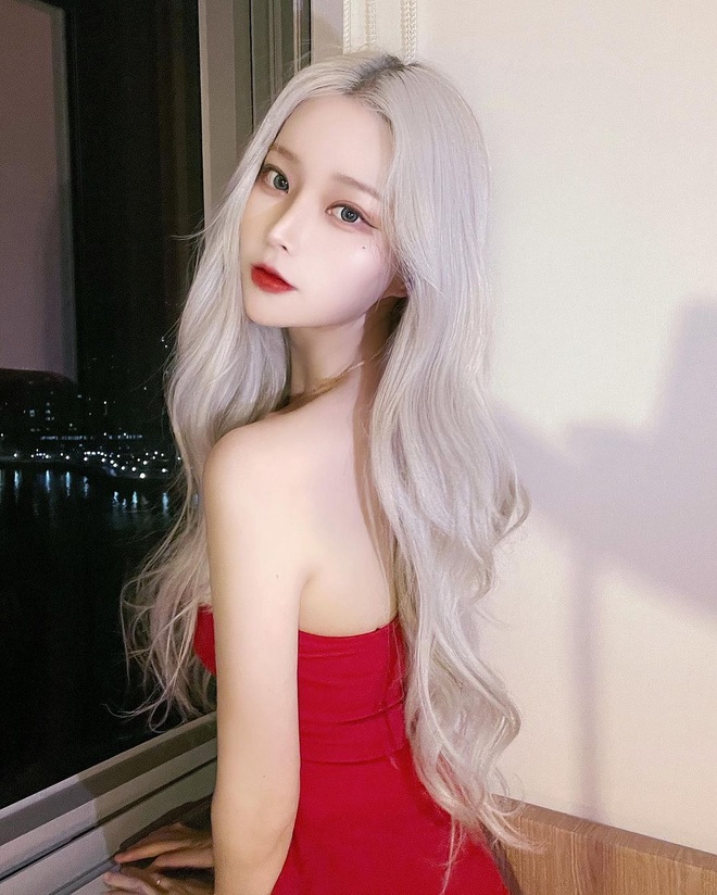 Hot girl xứ Hàn nổi tiếng với đủ mọi màu tóc nhuộm khác nhau - 2