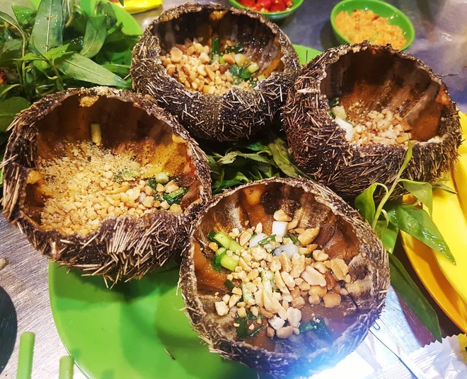 Thứ hải sản gai góc rợn người nhưng lại được xem là nhân sâm biển - 1 Thứ hải sản gai góc rợn người nhưng lại được xem là nhân sâm biển - 1