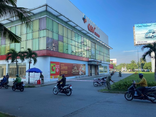 Hỏa tốc phong tỏa Big C Đồng Nai vì ca mắc Covid-19 từng đến mua sắm - 2 Hỏa tốc phong tỏa Big C Đồng Nai vì ca mắc Covid-19 từng đến mua sắm - 2