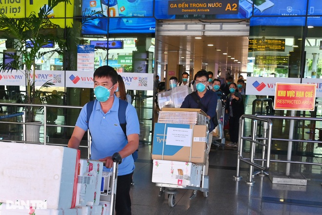 Tuần qua: TPHCM báo động đỏ; hơn 6.000 người liên quan một ca Covid-19 - 3 Tuần qua: TPHCM báo động đỏ; hơn 6.000 người liên quan một ca Covid-19 - 3