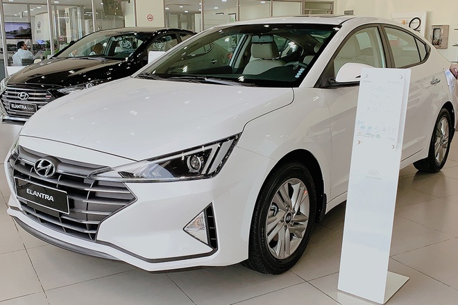 Corolla Altis, Elantra giảm giá hơn 40 triệu đồng tại đại lý - 2