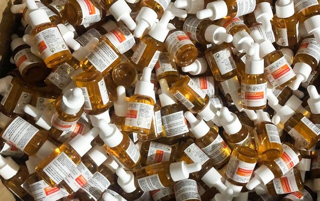 Nơi làm giả hàng nghìn lọ serum sáng da Vitamin C Balance - 1 Nơi làm giả hàng nghìn lọ serum sáng da Vitamin C Balance - 1