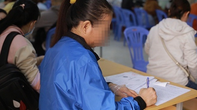 Nữ lao động mất việc ở TPHCM, gọi về quê vẫn ráng cười: Mẹ ổn! - 1 Nữ lao động mất việc ở TPHCM, gọi về quê vẫn ráng cười: Mẹ ổn! - 1