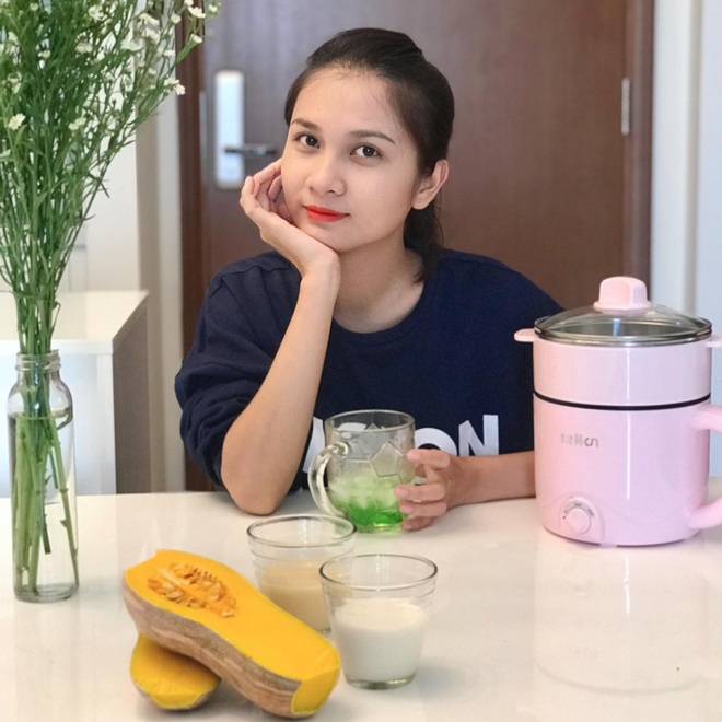 Nữ MC xinh đẹp chuyển sang bán sữa dinh dưỡng vì ế show mùa dịch - 6 Nữ MC xinh đẹp chuyển sang bán sữa dinh dưỡng vì ế show mùa dịch - 6