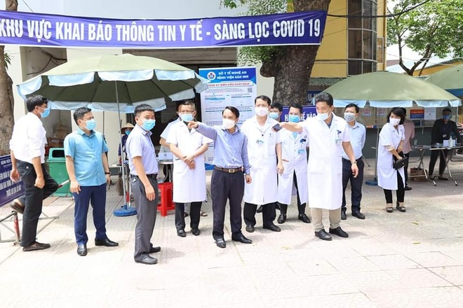 Test nhanh Covid-19 cho toàn dân thành phố Vinh - 1