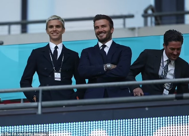 Hình ảnh bảnh bao của cha con David Beckham khi đi xem bóng đá - 3 Hình ảnh bảnh bao của cha con David Beckham khi đi xem bóng đá - 3