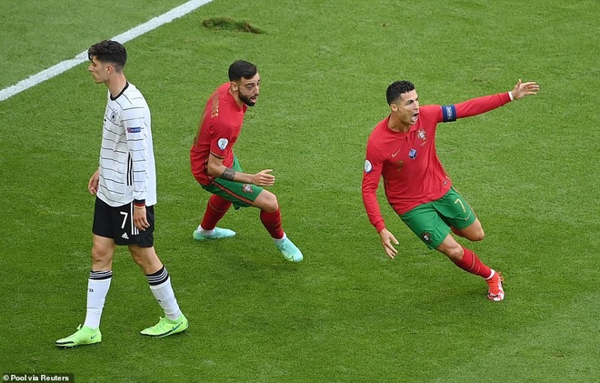Tăng tốc như mãnh thú, C.Ronaldo cân bằng kỷ lục vĩ đại - 3 Tăng tốc như mãnh thú, C.Ronaldo cân bằng kỷ lục vĩ đại - 3