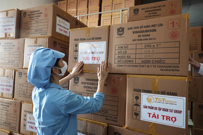 TT Group tiếp sức 500.000 bộ bơm tiêm vắc-xin Covid-19 cho TPHCM - 1 TT Group tiếp sức 500.000 bộ bơm tiêm vắc-xin Covid-19 cho TPHCM - 1