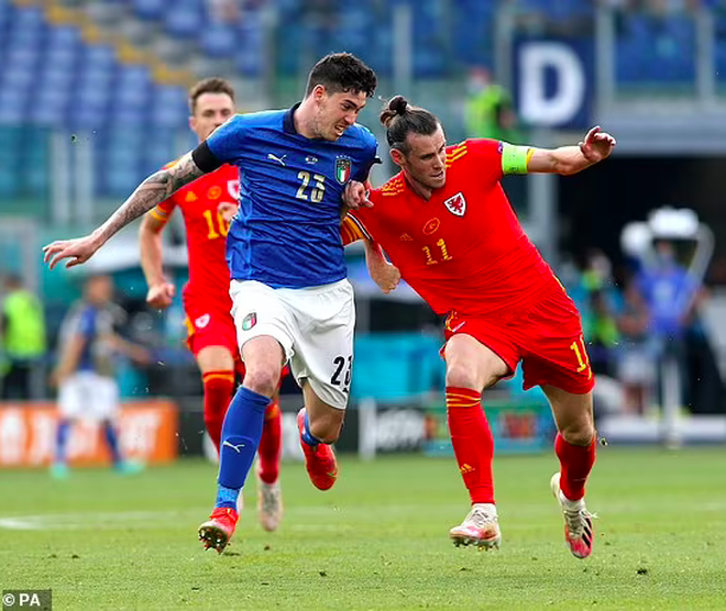 Gareth Bale bị chấm thấp điểm nhất trận Xứ Wales thua Italia - 1