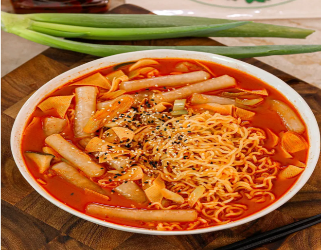 Người Hàn đổ xô làm tokbokki kiểu Việt từ bánh tráng - 5 Người Hàn đổ xô làm tokbokki kiểu Việt từ bánh tráng - 5