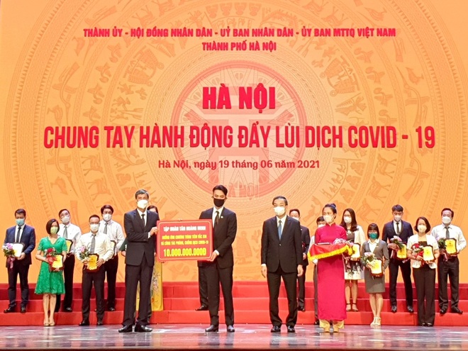 Tập đoàn Tân Hoàng Minh ủng hộ 20 tỷ đồng, quyết tâm cùng Hà Nội đẩy lùi dịch Covid-19 - 2 Tập đoàn Tân Hoàng Minh ủng hộ 20 tỷ đồng, quyết tâm cùng Hà Nội đẩy lùi dịch Covid-19 - 2