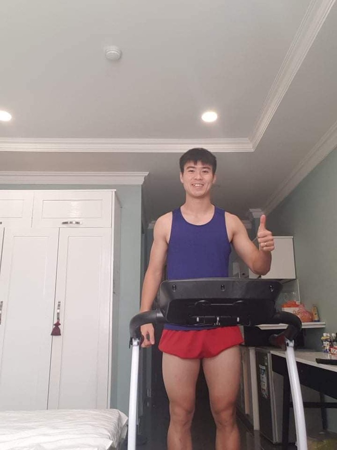 Dàn sao đội tuyển Việt Nam khoe ảnh 6 múi trong phòng cách ly - 4 Dàn sao đội tuyển Việt Nam khoe ảnh 6 múi trong phòng cách ly - 4