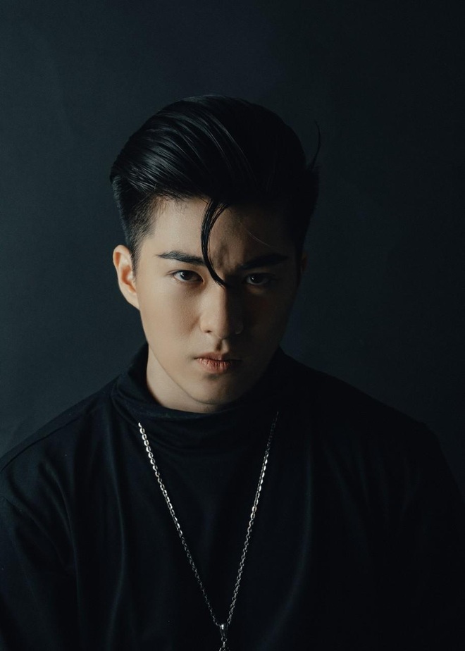 Hot boy con lai Việt - Trung nổi tiếng ở Trường Đại học Y dược TPHCM - 5 Hot boy con lai Việt - Trung nổi tiếng ở Trường Đại học Y dược TPHCM - 5