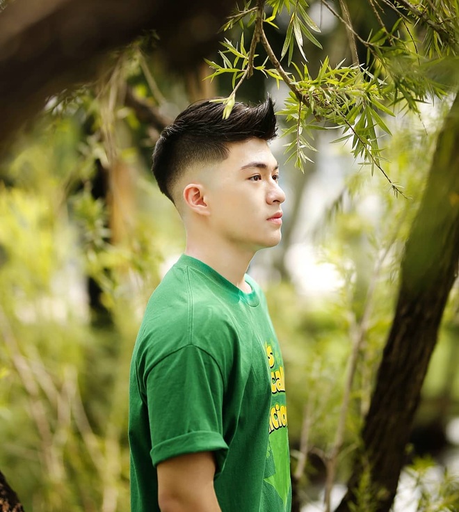 Hot boy con lai Việt - Trung nổi tiếng ở Trường Đại học Y dược TPHCM - 11 Hot boy con lai Việt - Trung nổi tiếng ở Trường Đại học Y dược TPHCM - 11
