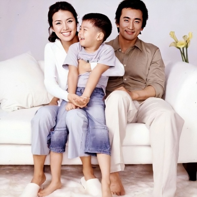 Tổ ấm 26 năm ngọt ngào của tài tử Ước mơ vươn tới một ngôi sao - 2 Tổ ấm 26 năm ngọt ngào của tài tử Ước mơ vươn tới một ngôi sao - 2