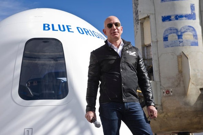 Hơn 63.000 người muốn tỷ phú Bezos không trở về Trái đất - 1