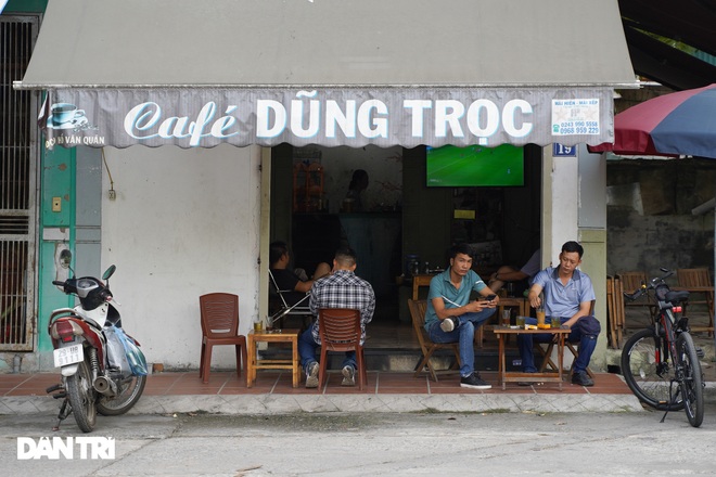 Hàng loạt quán cà phê mở cửa trở lại sau khi TP Hà Nội nới lỏng lệnh cấm - 7
