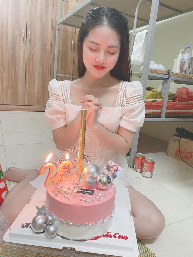 Sinh nhật đáng nhớ của nữ điều dưỡng xinh xắn ở tâm dịch Bắc Giang - 2