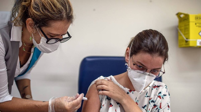 Người dân kén cá chọn canh vắc xin, Brazil nguy cơ thành lò ấp biến thể - 2