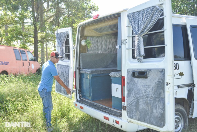 The family travels by mobile home, the trip begins with the father's wish - 1