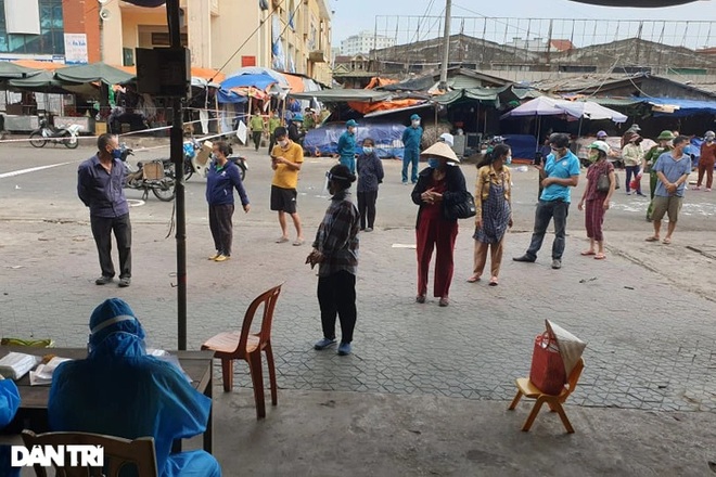 Người bán rau nghi mắc Covid-19, chợ đầu mối lớn nhất tỉnh tạm đóng cửa - 5 Người bán rau nghi mắc Covid-19, chợ đầu mối lớn nhất tỉnh tạm đóng cửa - 5