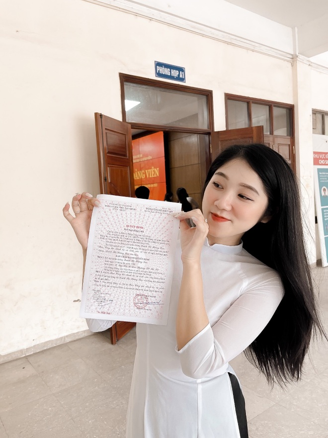 Hot girl Học viện Tài chính xinh đẹp, trở thành Đảng viên năm 22 tuổi - 2 Hot girl Học viện Tài chính xinh đẹp, trở thành Đảng viên năm 22 tuổi - 2