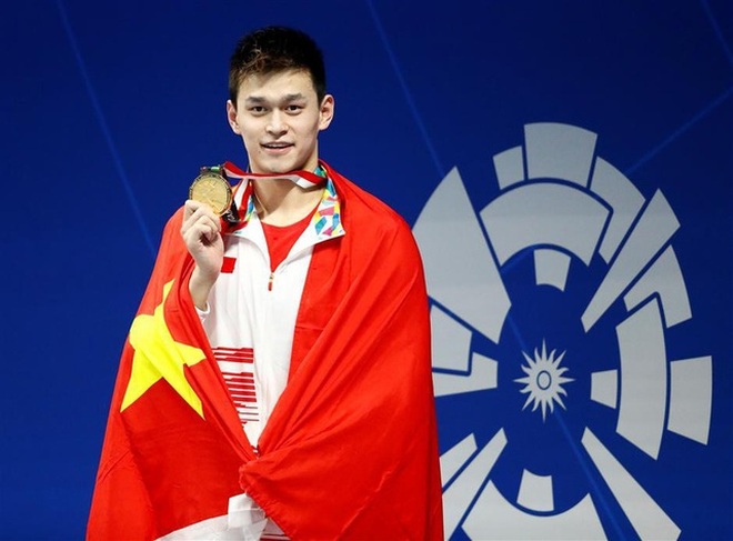 Siêu kình ngư Trung Quốc nhận án phạt cực nặng - 1 Siêu kình ngư Trung Quốc nhận án phạt cực nặng - 1