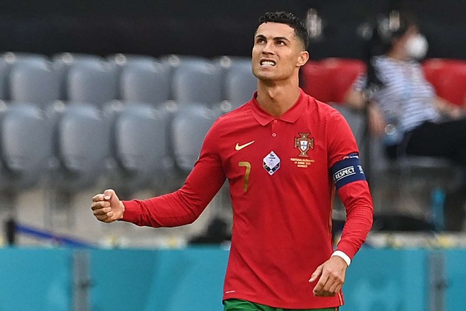 C.Ronaldo lập kỷ lục vĩ đại: Kẻ thách thức giới hạn… - 1
