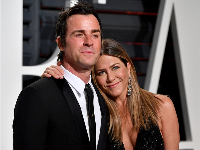 Jennifer Aniston làm bạn với các chồng cũ, tiếp tục công cuộc tìm bạn đời - 3