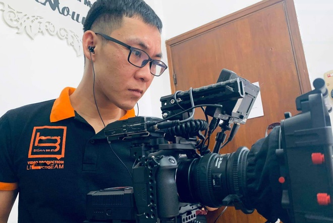 Lương tháng còn 4 triệu đồng, nhân viên truyền thông đi bán phụ tùng xe máy - 1 Lương tháng còn 4 triệu đồng, nhân viên truyền thông đi bán phụ tùng xe máy - 1