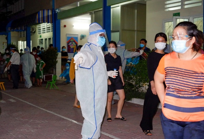 TPHCM: 58 trường hợp nhiễm SARS-CoV-2 liên quan đến chợ Sơn Kỳ - 1 TPHCM: 58 trường hợp nhiễm SARS-CoV-2 liên quan đến chợ Sơn Kỳ - 1