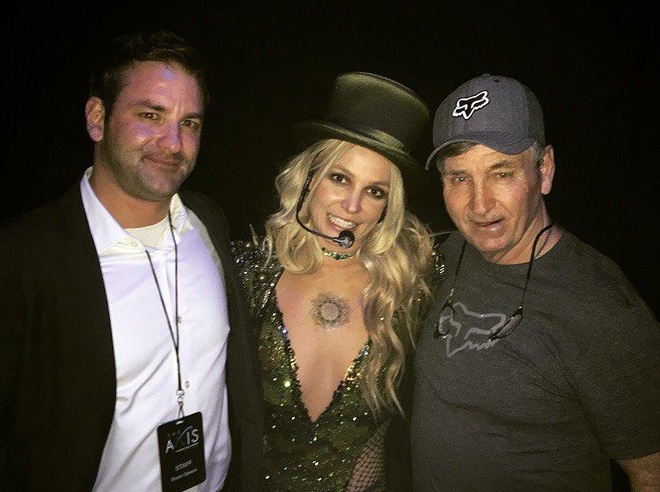 Jamies Spears - Người cha bị Britney Spears tố bóc lột và bạo hành - 4 Jamies Spears - Người cha bị Britney Spears tố bóc lột và bạo hành - 4