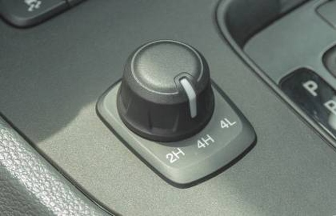 Chế độ 2H, 4H, 4L trên ô tô có ý nghĩa gì và sử dụng khi nào? - 1