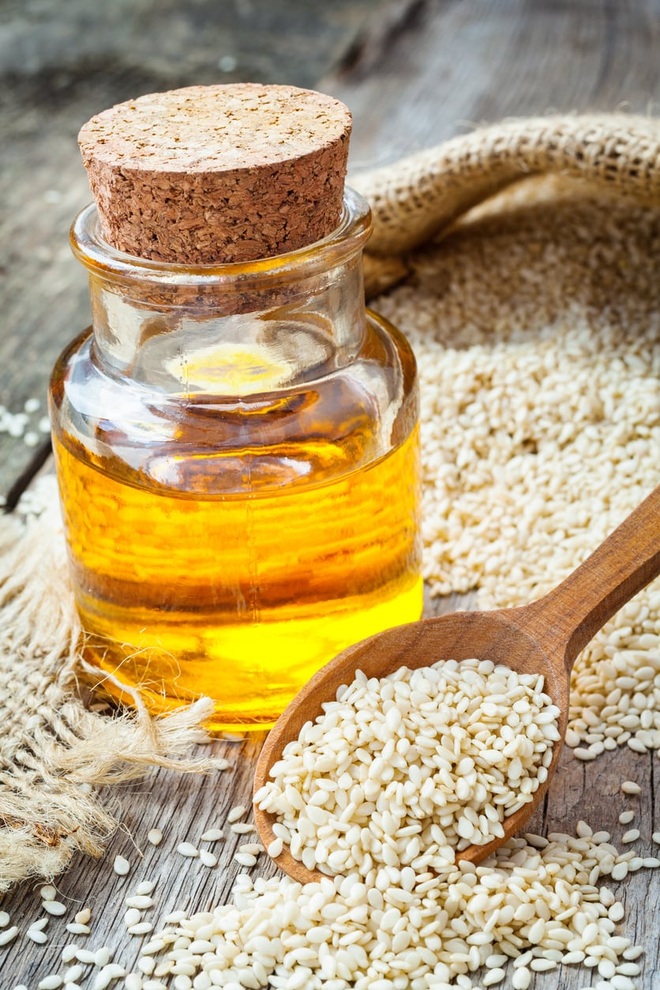Những lợi ích sức khỏe tuyệt vời mà dầu mè mang lại - 1 Những lợi ích sức khỏe tuyệt vời mà dầu mè mang lại - 1