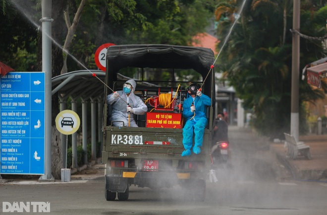 Tuần qua: TPHCM là điểm nóng nhất nước về Covid-19, nước rút tiêm vắc xin - 1 Tuần qua: TPHCM là điểm nóng nhất nước về Covid-19, nước rút tiêm vắc xin - 1