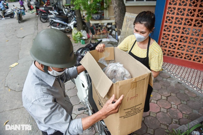 The store only sells traditional dishes, closing hundreds of orders, huge sales - 5