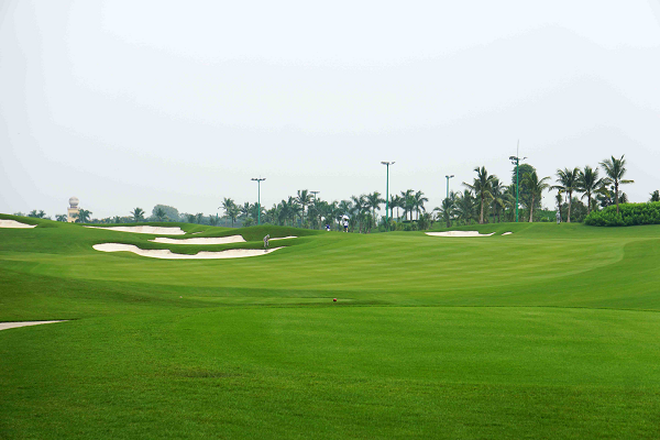 Các sân golf tại Hà Nội được mở cửa trở lại - 1