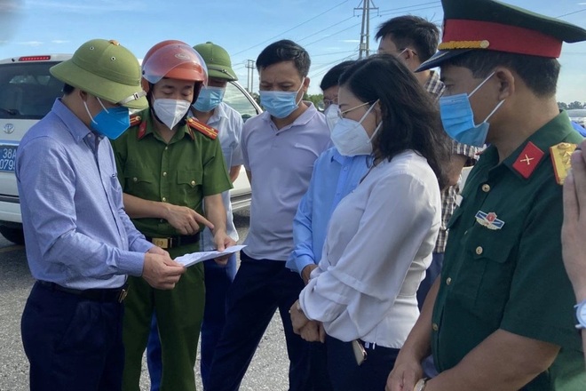 Hà Tĩnh: Một ca dương tính SARS-CoV-2 trong cộng đồng, phong tỏa 600 hộ dân - 2