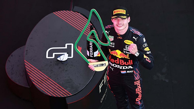 Verstappen tiếp tục thăng hoa, ngáng đường nhà vô địch - 1