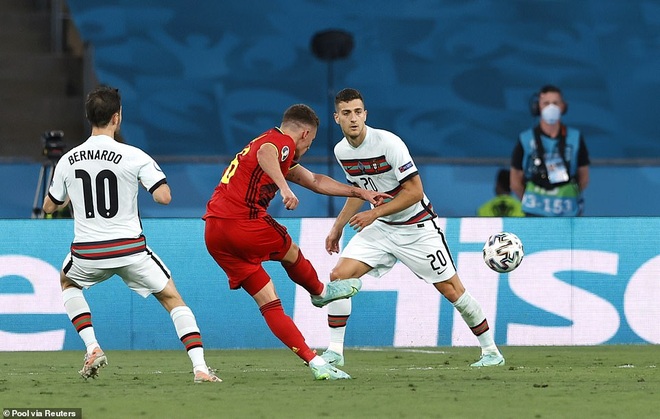 Những khoảnh khắc Bồ Đào Nha cay đắng rời cuộc chơi tại Euro 2020 - 1