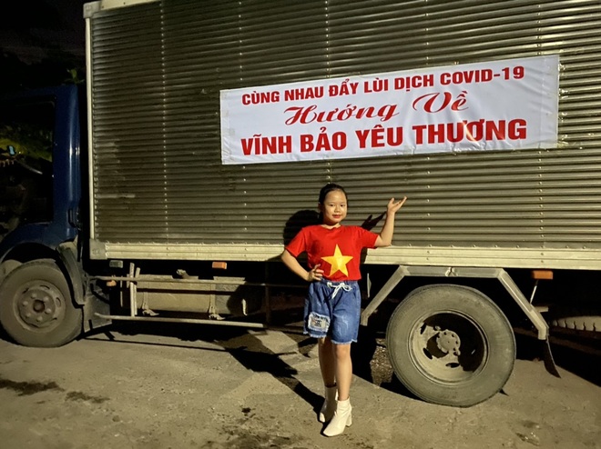 Á hậu nhí từng lên sóng VTV đòi mẹ cát