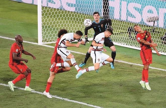 Báo Bồ Đào Nha xót xa cho thất bại của C.Ronaldo và các đồng đội - 2 Báo Bồ Đào Nha xót xa cho thất bại của C.Ronaldo và các đồng đội - 2