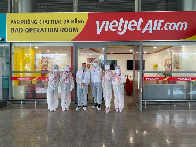 Phi công người nước ngoài tại Vietjet chung tay ủng hộ Quỹ vắc xin - 1