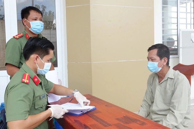 Tạm giam đối tượng đưa 8 người xuất nhập cảnh trái phép sang Campuchia - 1