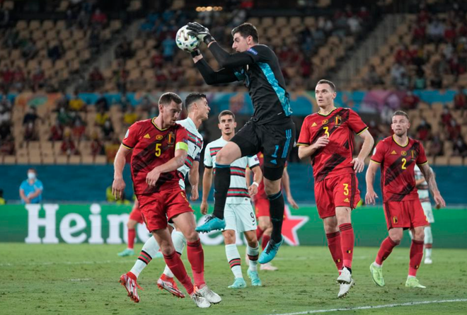 Gục ngã trước Bỉ, Bồ Đào Nha trở thành cựu vô địch châu Âu - 1
