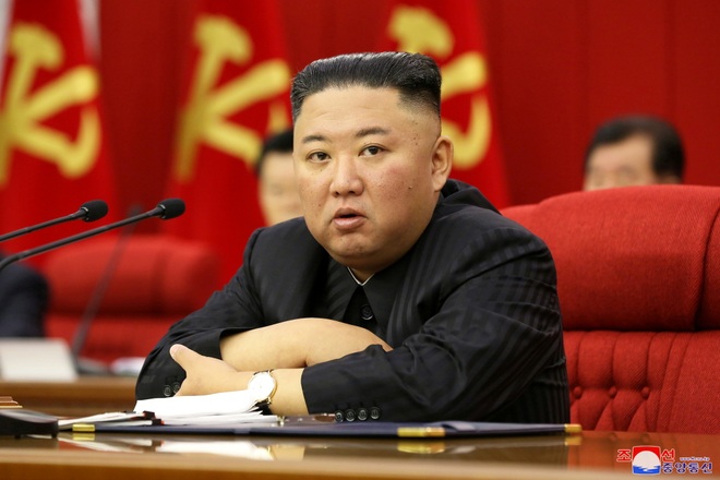 Người Triều Tiên đau lòng khi ông Kim Jong-un tiều tụy - 1