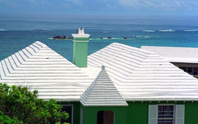 Bí ẩn những mái nhà màu trắng toát trên đảo quỷ Bermuda - 2 Bí ẩn những mái nhà màu trắng toát trên đảo quỷ Bermuda - 2